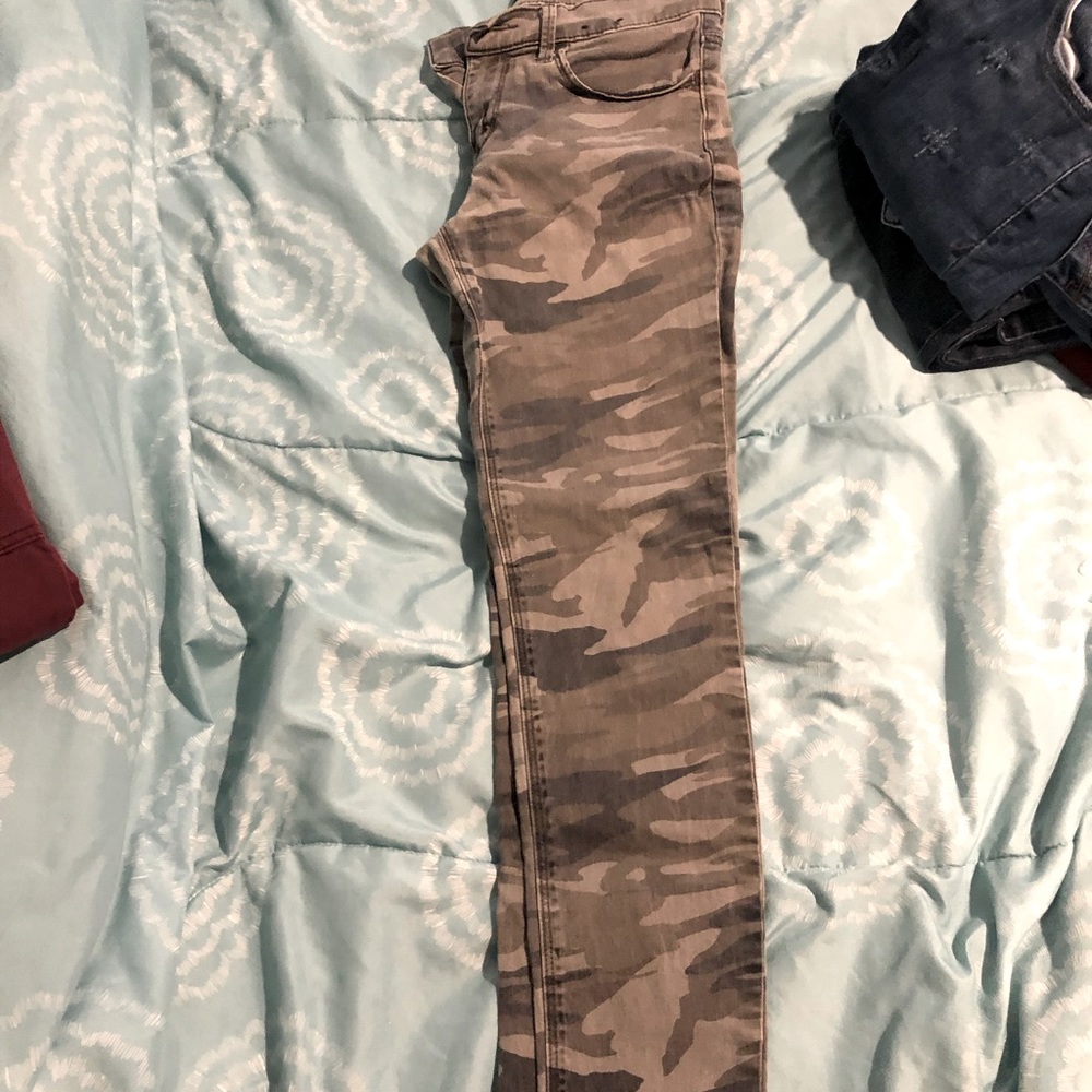 Ankle legging mid rise camo jeans